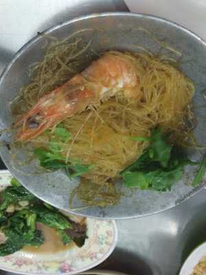 เจ๊ศรี เจ้าตำรับยำผักกระเฉด