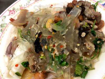 เจ๊ศรี เจ้าตำรับยำผักกระเฉด