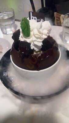 เมลทมีเฮลท์ตี้ช็อกโกแลตแอนด์เจลาโต้ (สุนิสา ภาสกรนที)