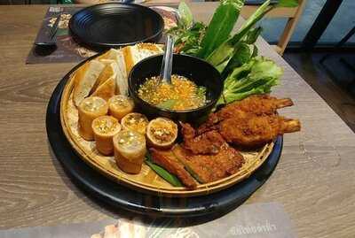 Lao Yuan - Asiatique The Riverfront