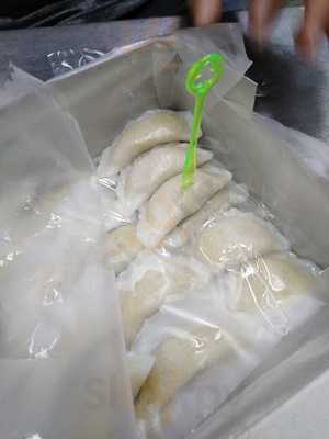 ขนมแป้งสิบ “คุณกบ”