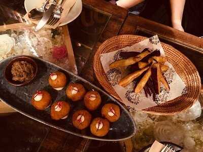 The Blooming Gallery