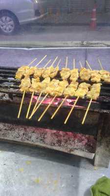 หมูสะเต๊ะ สวนมะลิซอย 3