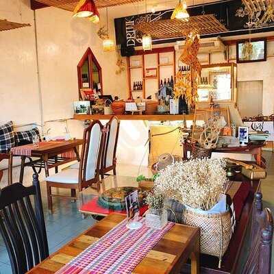 Kanom Chan Thai Desserts Bar