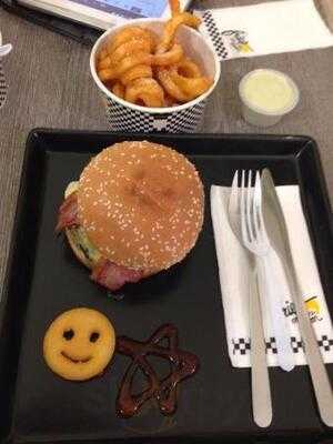 ฟรายมีทูเดอะมูน