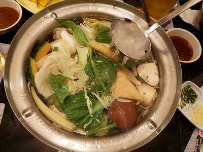 เอ็มเค เรสโตรองต์ - อนุสาวรีย์ชัยสมรภูมิ