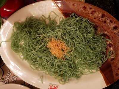 เอ็มเค เรสโตรองต์ - อนุสาวรีย์ชัยสมรภูมิ