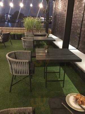 Grill At Theatre Residence