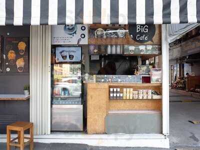 Little Big Cafe