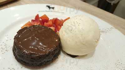 ไอซ์ มาเนีย สาขา เซนทรัลพลาซ่า ปิ่นเกล้า