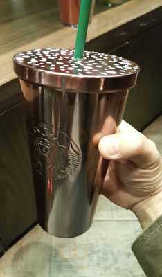 ไอซ์ มาเนีย สาขา เซนทรัลพลาซ่า ปิ่นเกล้า