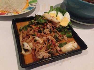 เดอะกลาสรูมไลฟ์มิวสิคแอนด์เรสเตอรองท์