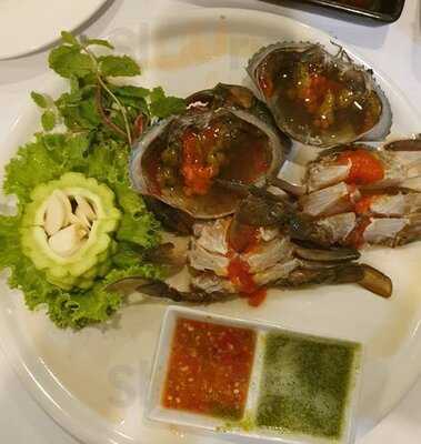 เดอะกลาสรูมไลฟ์มิวสิคแอนด์เรสเตอรองท์