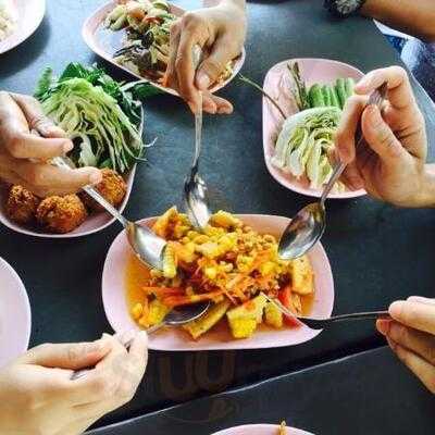 ร้านอาหาร ส้มตำเมืองทอง