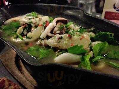 ร้านอาหาร ส้มตำเมืองทอง