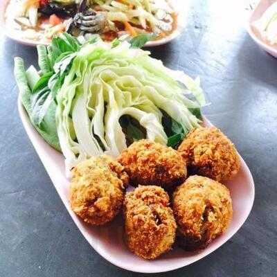 ร้านอาหาร ส้มตำเมืองทอง