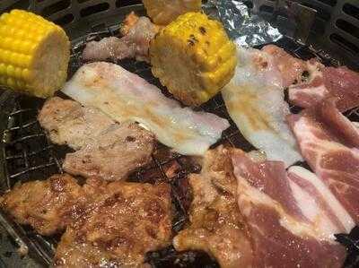 นิกุยะเจแปนนิสบาร์บีคิวบุฟเฟ่ต์