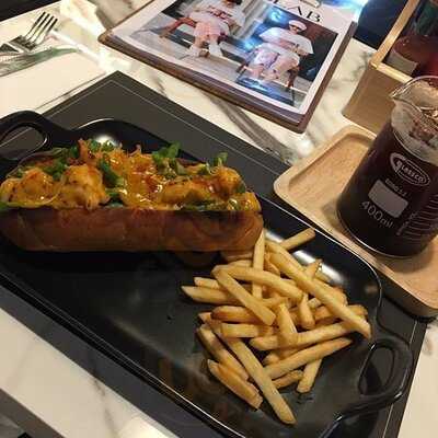 Fablab Cafe - Ekamai