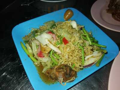 เจ๊แปง สุกี้ คั่วไก่