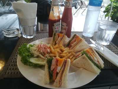 แยป คาเฟ่