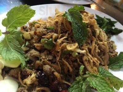 นายเรืองลาบเป็ด