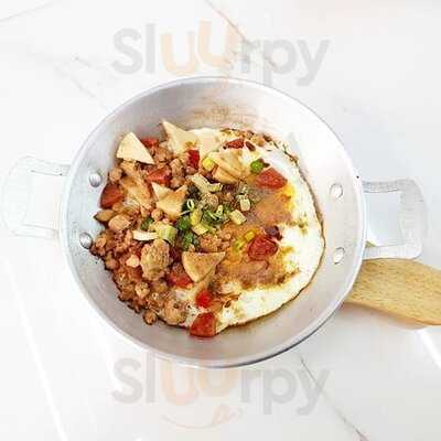 แม่มณีขนมจีนคาเฟ่