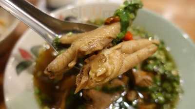 ตำหนักก๋วยเตี๋ยวเรือ