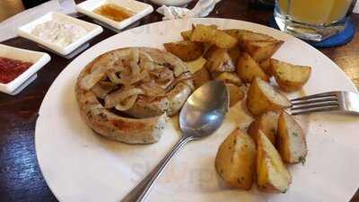 เดอะวิทช์ เรสเตอรองท์ แอนด์ ผับ