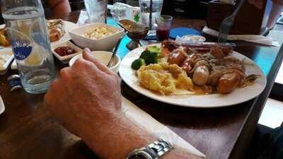 เดอะวิทช์ เรสเตอรองท์ แอนด์ ผับ