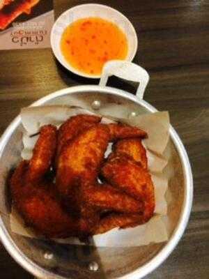 ร้านอาหาร ตำแซ่บ