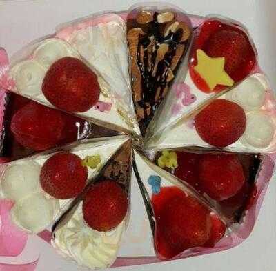 ซัมธิงสวีทเบเกอรี่คาเฟ่