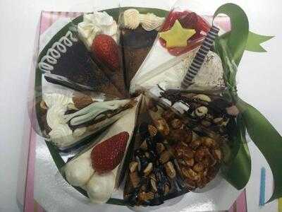 ซัมธิงสวีทเบเกอรี่คาเฟ่