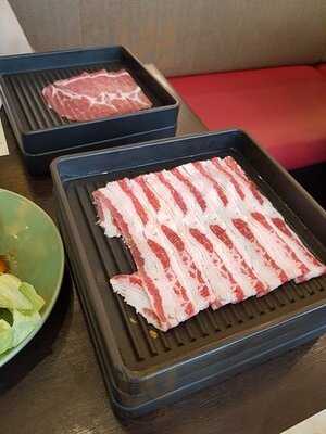 โม โม พาราไดซ์