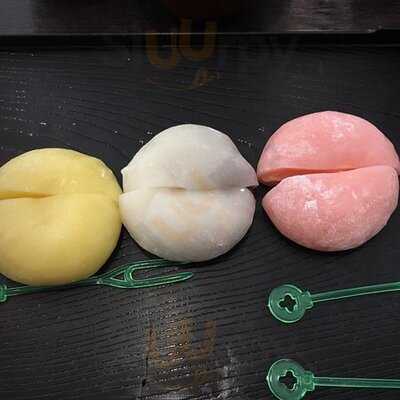 โม โม พาราไดซ์