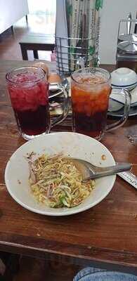 ก๋วยเตี๋ยวไก่ฉีกเข้ากรุง