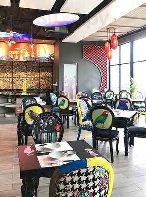 Clover Sky Bar & Restaurant