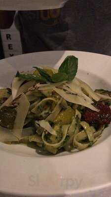 เกรย์ฮาวด์คาเฟ่ - เมกะบางนา