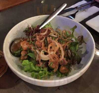 เอสสามสิบสามบายสิงห์