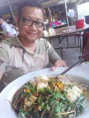 ร้านอาหาร เรืองฤทธิ์ซีฟู้ด