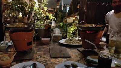 ร้านอาหาร ต้นทอง