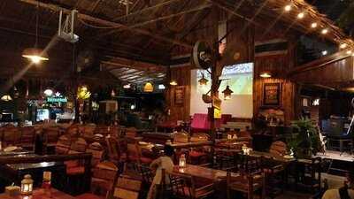 ร้านอาหาร ต้นทอง