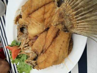 ภัตตาคาร ยกยอมารีน่า