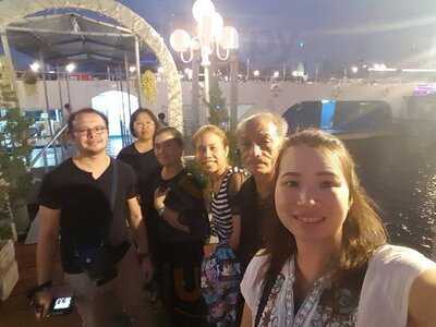 ภัตตาคาร ยกยอมารีน่า