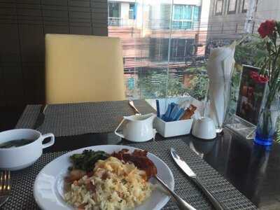 Moments Restaurant @ The Aetas Hotel