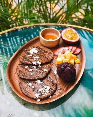 Makai Acai & Superfood Bar Silom Connect