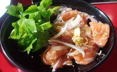 สืบ กุ้งอบ