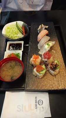 Sushi Den Silom Complex