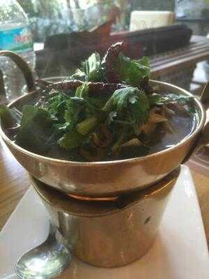 มันนาไทยเรสเตอรองท์