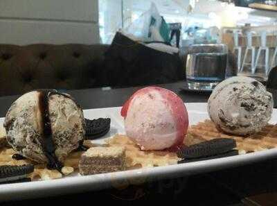 เอเต้ ร้านไอศกรีม