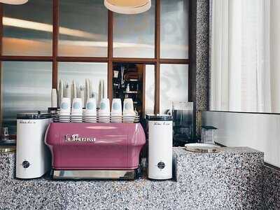 บอยย์ คาเฟ่